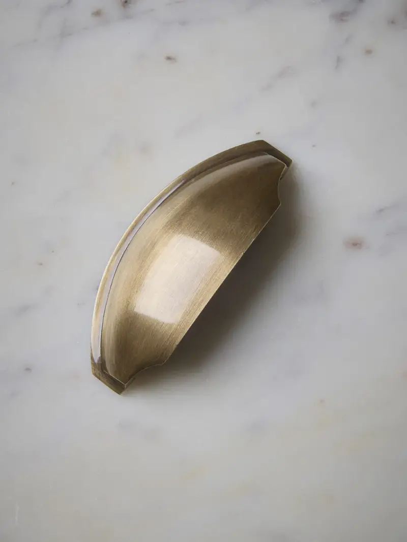 Deco Cup Handle - Antique Brass