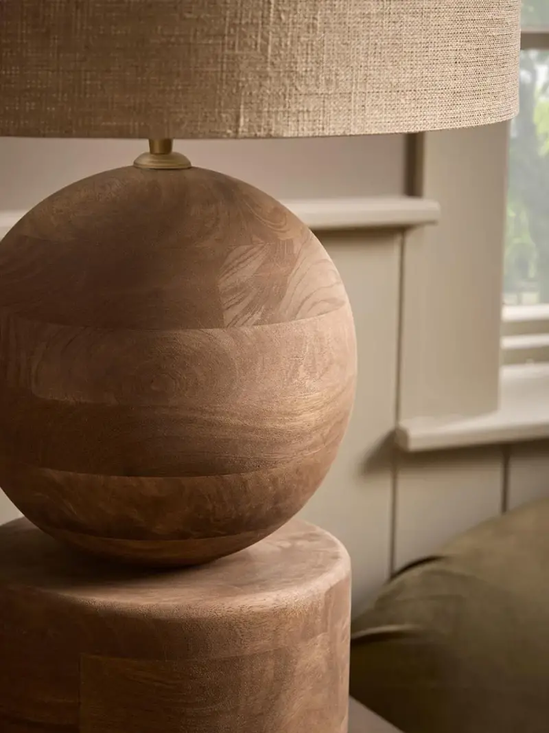 Round Wooden Table Lamp